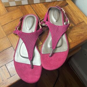 NW/OT Rockport Women's Pink Sandals